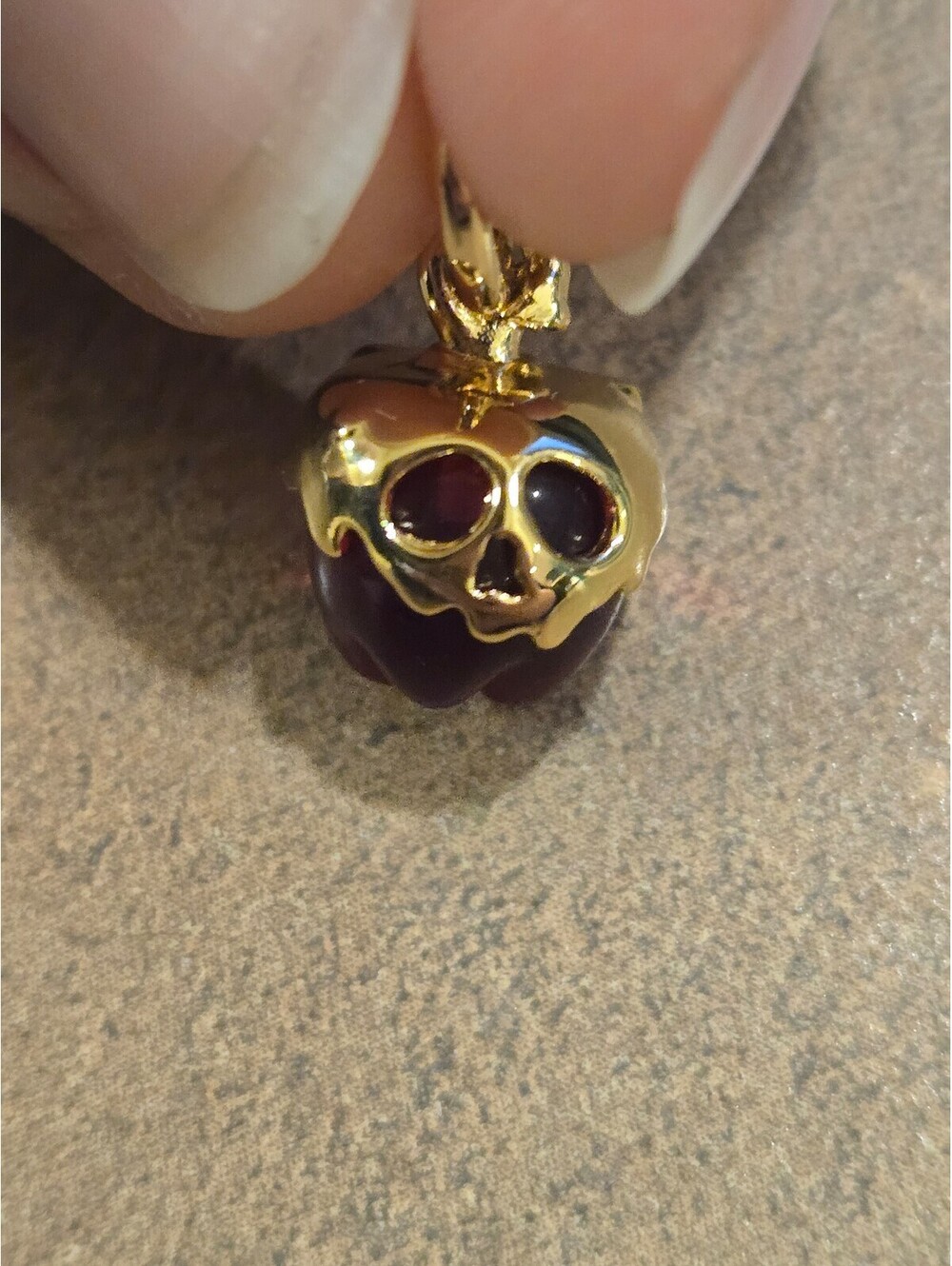 PANDORA Disney Villains Evil Queen Apple Dangle Charm